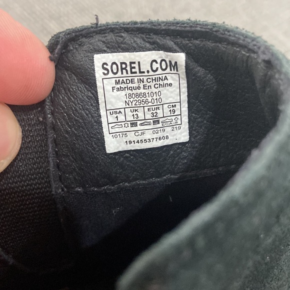 Sorel youth Chelsea dress boot size 1 black suede slightly metallic black - Picture 5 of 7